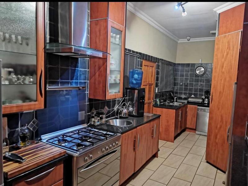 4 Bedroom Property for Sale in Kuruman Northern Cape